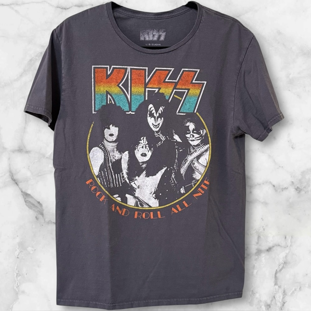 Kiss "Rock And Roll All Nite" T-Shirt Gray Short Sleeve Crew Neck Size Large